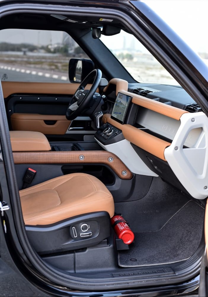 Land Rover Defender view 8