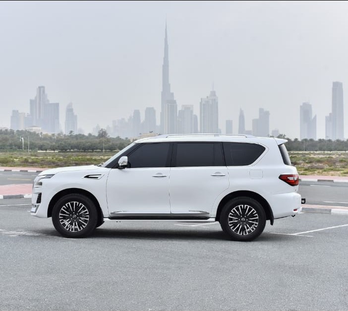 Nissan Patrol view 3