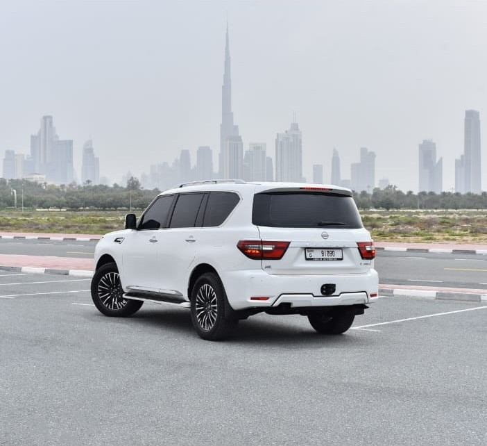 Nissan Patrol view 4