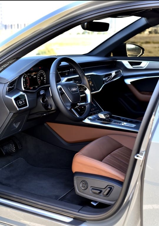 Audi A6 view 8