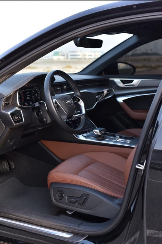 Audi A6 view 8